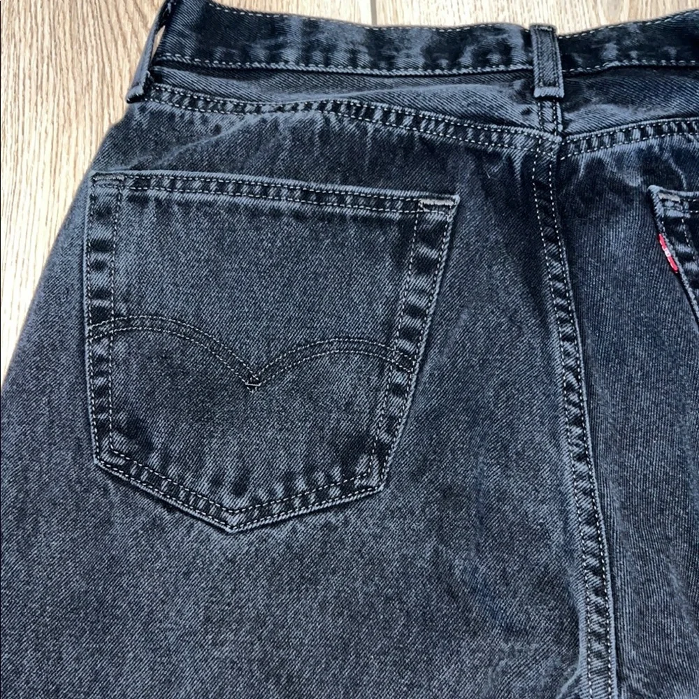 EUC - 505 Red Tab Levi's Black Denim Jeans - Picture 6 of 13